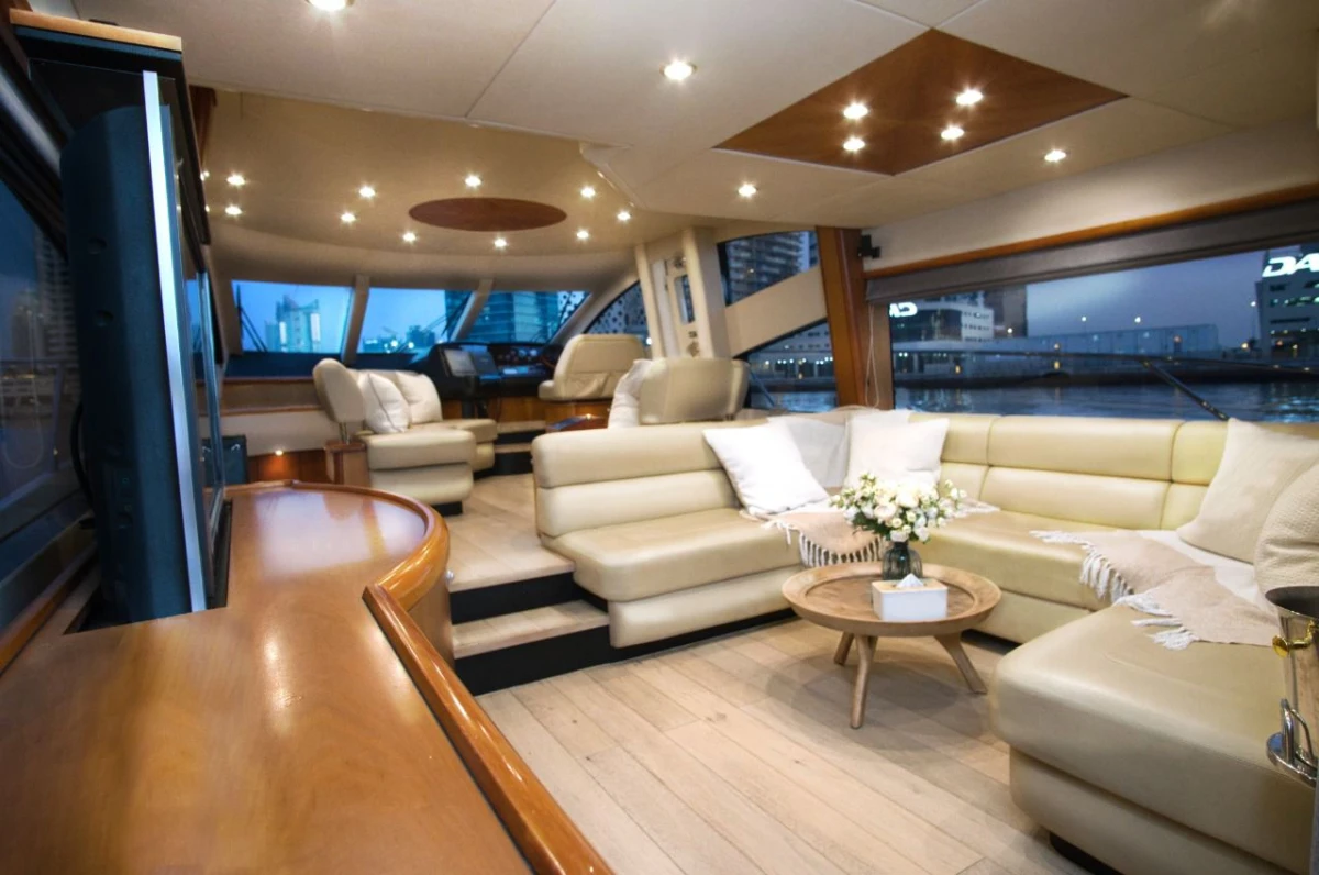 MANHATTAN 60 - Image 10