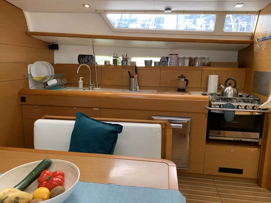 SUN ODYSSEY 469 - Image 12