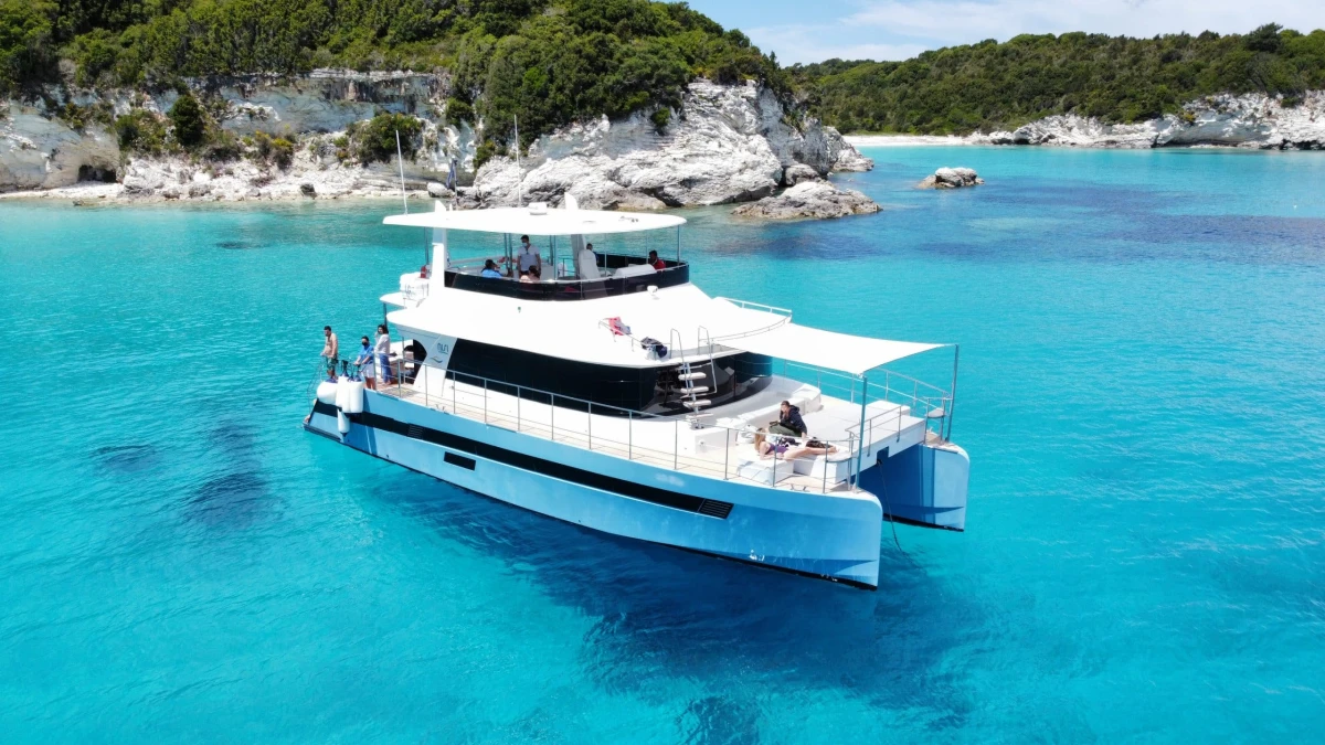 Power CATAMARAN GTX55