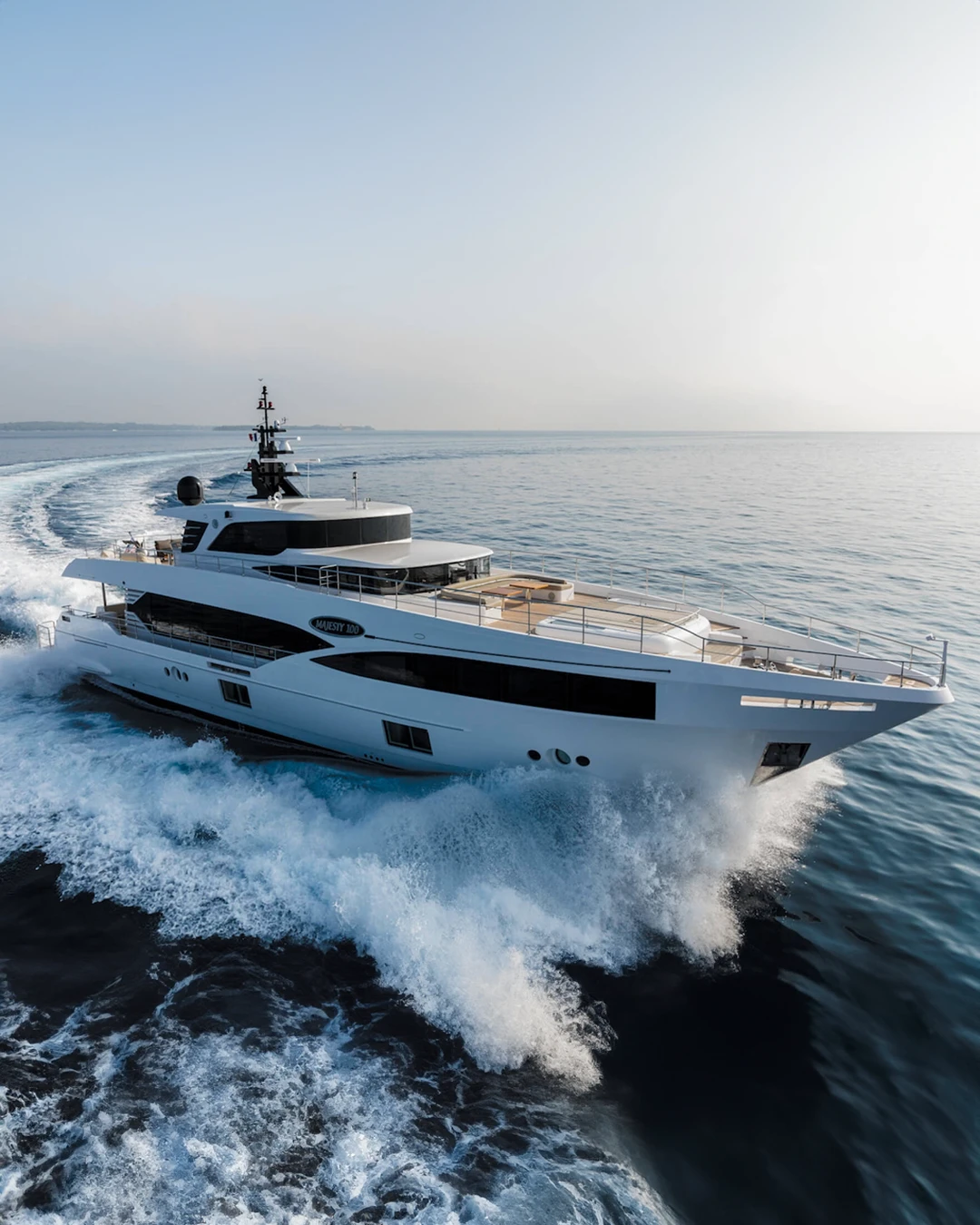 Majesty Yachts 100