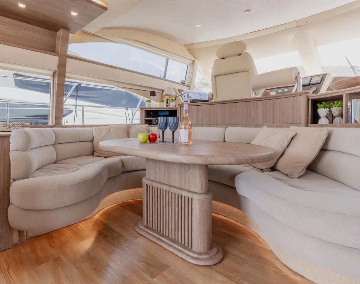 58 FLYBRIDGE - Image 15