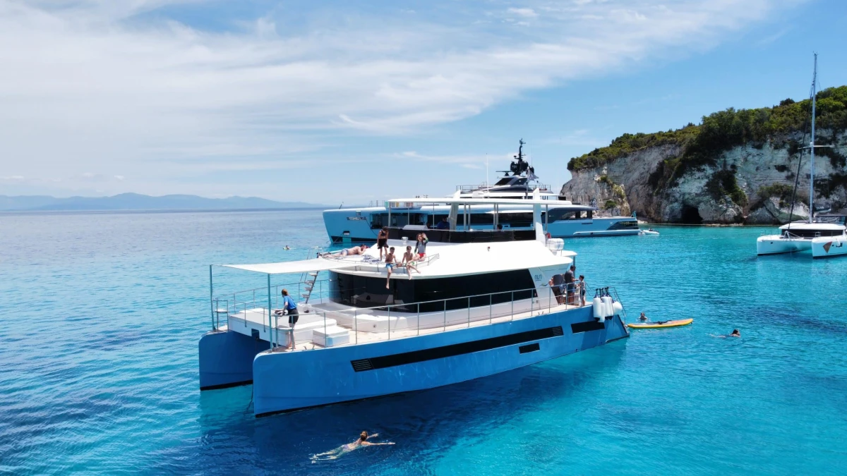 CATAMARAN GTX55 - Image 4