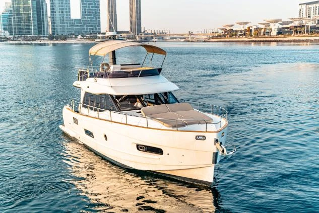 Azimut MAGELLANO 43