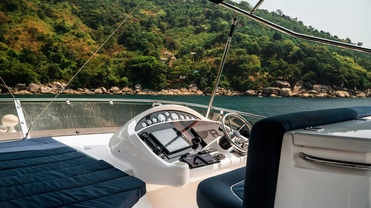 MANHATTAN 60 - Image 10