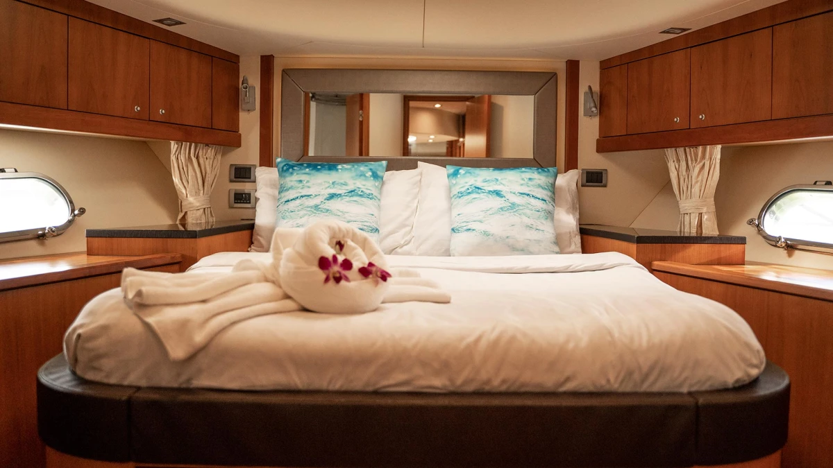 MANHATTAN 60 - Image 9