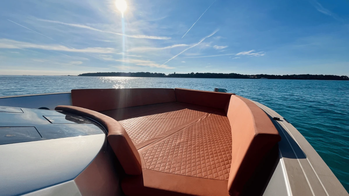 T40 INBAORD - Image 12