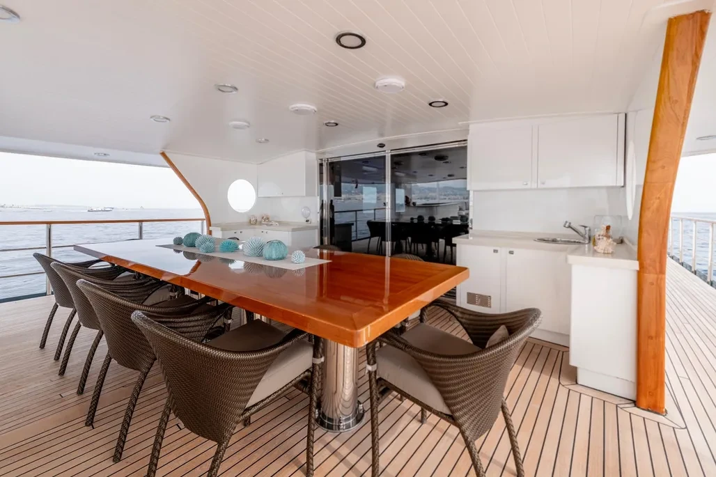 61 EXPLORER - Image 9