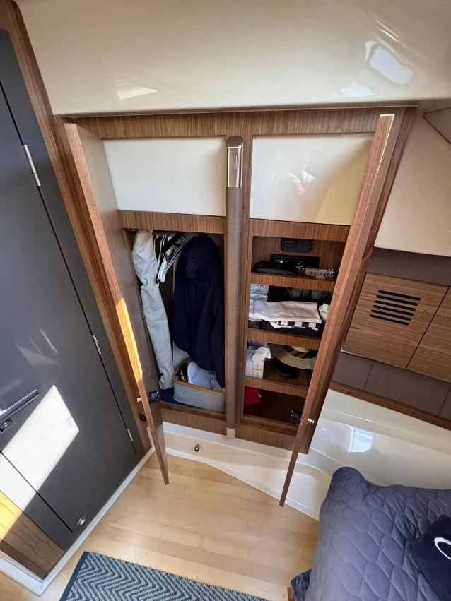 36 LAUNCH - Image 11