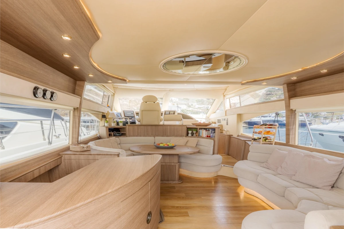 58 FLYBRIDGE - Image 11