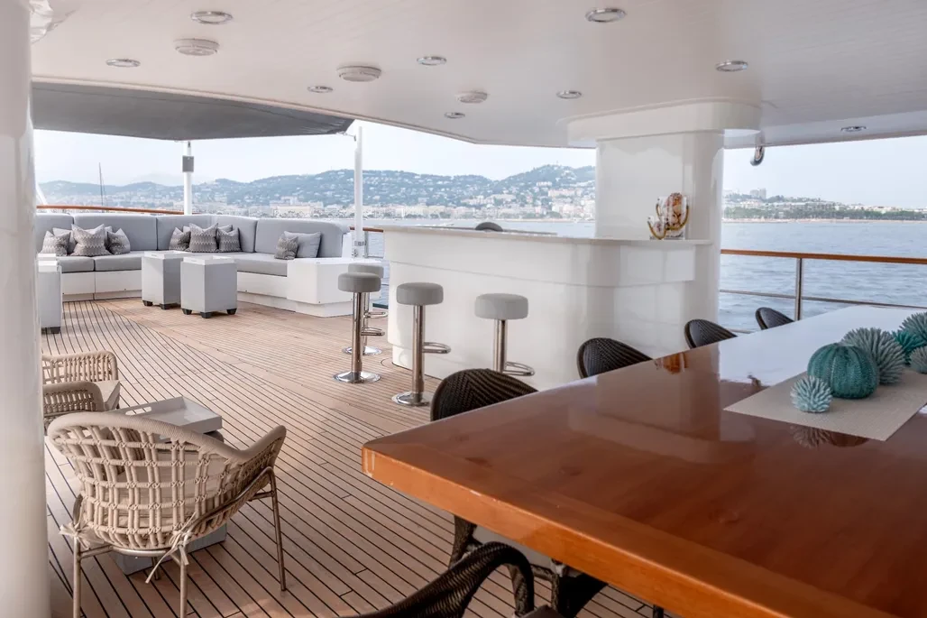 61 EXPLORER - Image 10