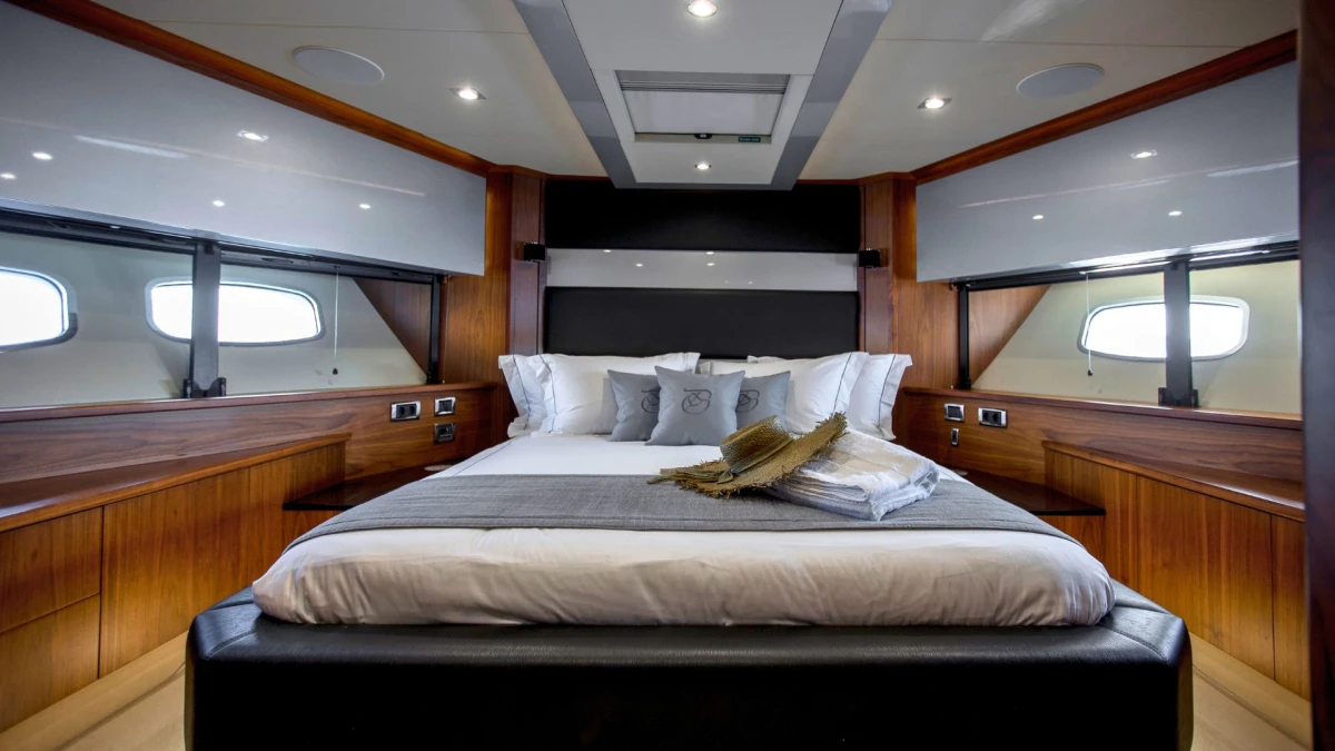 PREDATOR 84 - Image 5