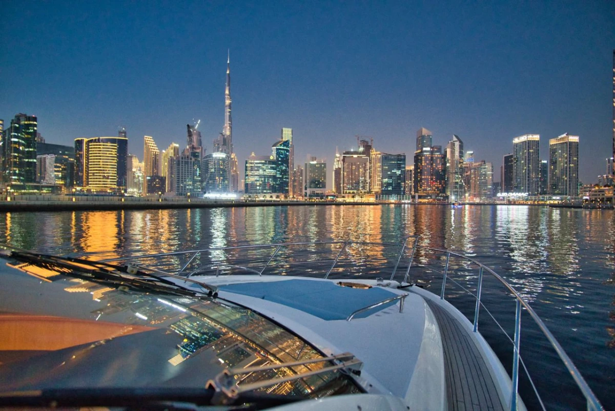 MANHATTAN 60 - Image 6