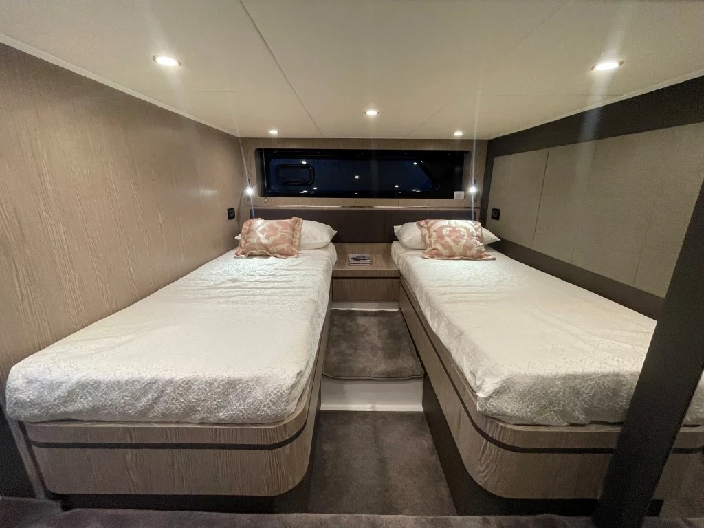 ATLANTIS 45 - Image 3