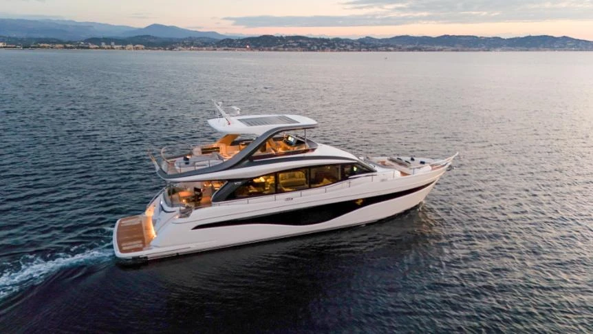 Princess Yachts Y72