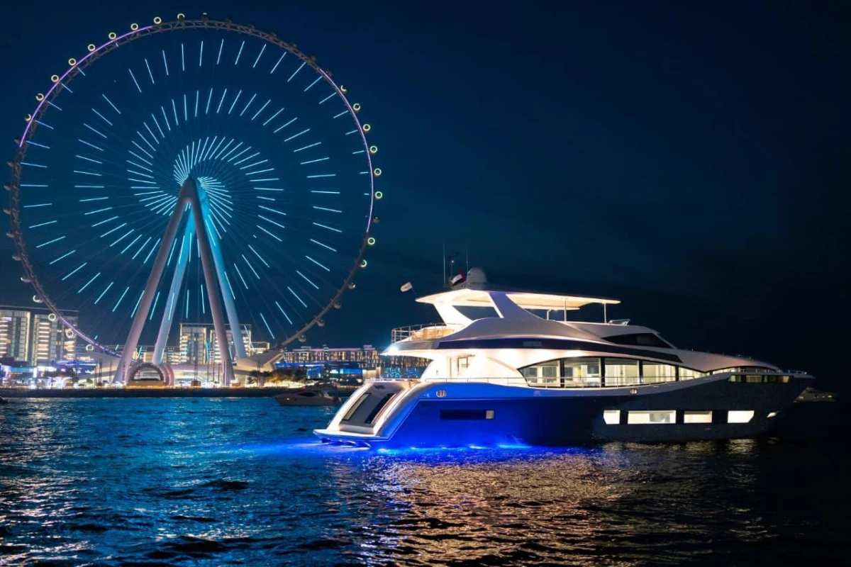 100 - LUXURY SUPER YACHT - Image 3